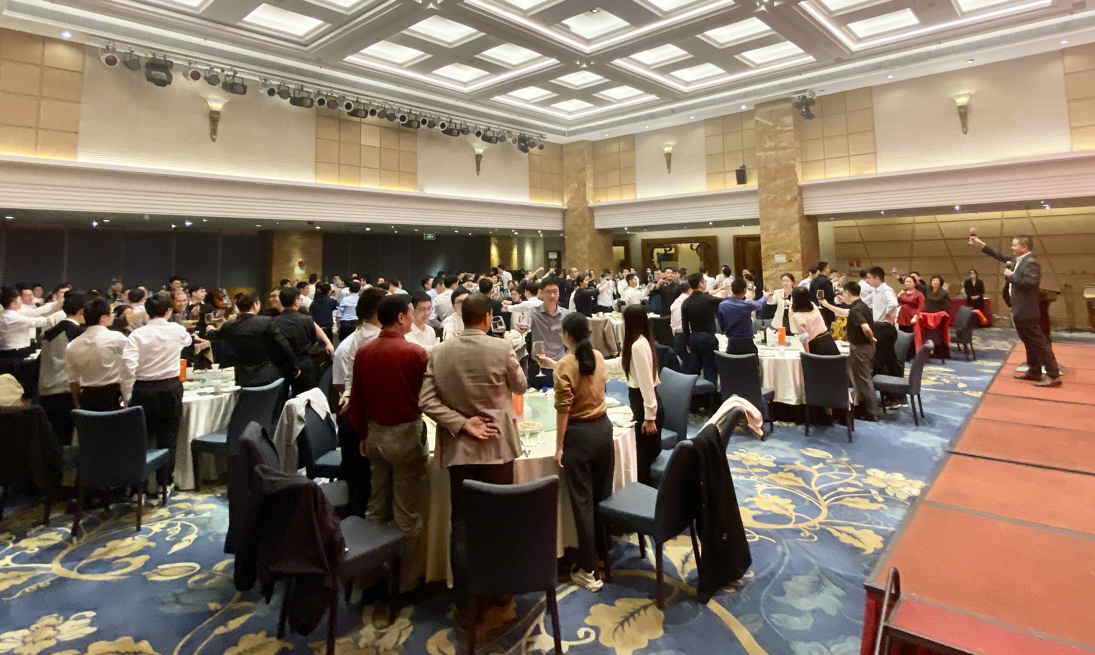 奥门金牛板